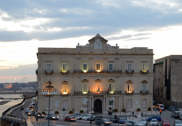 TARANTO - Pianificazione turistica, il Comune avvia gli incontri con le istituzioni per programmare gli eventi