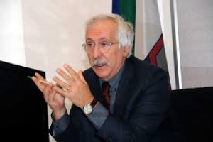 Il prof.Assennato, direttore generale di Arpa Puglia, ha raccolto l&#039;invito del Giornale di Taranto. Giovedì 23 dibattito pubblico &quot;L&#039;aria che tira&quot;