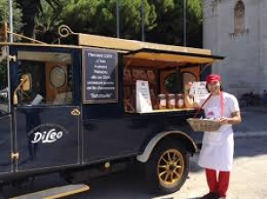 Taranto, piazza M.Immacolasta/#ceraunabuonavolta tour del biscottificio Di Leo e proiezione gratuita del film Ratatouille
