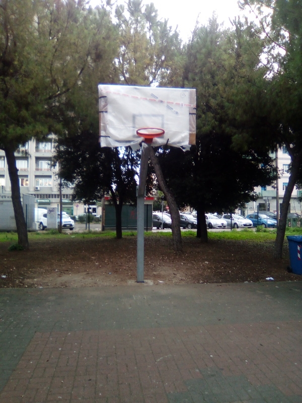 PALLACANESTRO/ La Baskettando.. per caso! lo ha donato al Comune: si trova in piazza Pio XII.