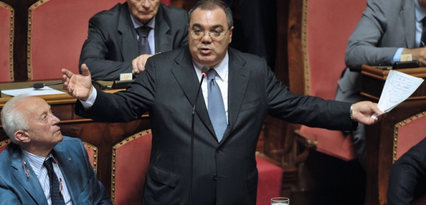 PIANETA ITALIA/ Arresto dell’ex senatore De Gregorio, coinvolto anche un militare tarantino: eseguite 9 misure cautelari