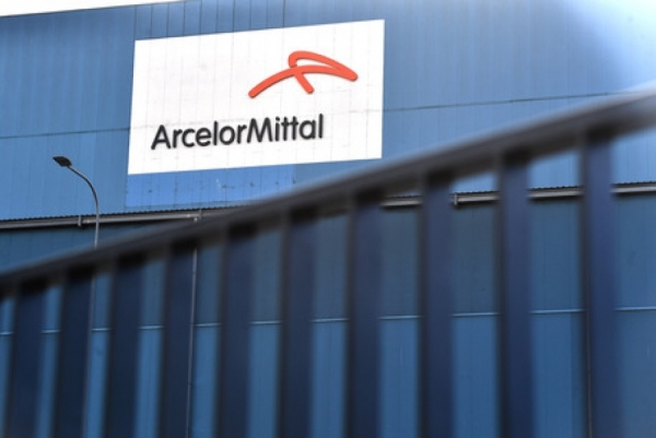 ALTA TENSIONE/ ArcelorMittal non paga i lavoratori, Ags sospende l’attività