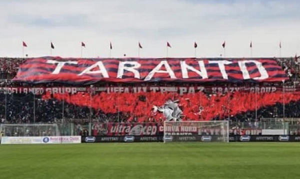 Calcio/ Il Taranto impedisce l’ingresso del giornalista Lorenzo D’Alo’. Grave episodio allo Iacovone.
