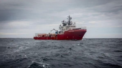 MIGRANTI/ Va a Taranto la Ocean Viking con  a bordo 101 persone tra cui 7 bambini