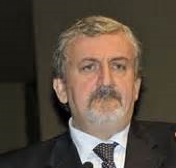 REGIONALI 2015/Michele Emiliano nuovo Ministro delle Infrastrutture in caso di dimissioni di Lupi?