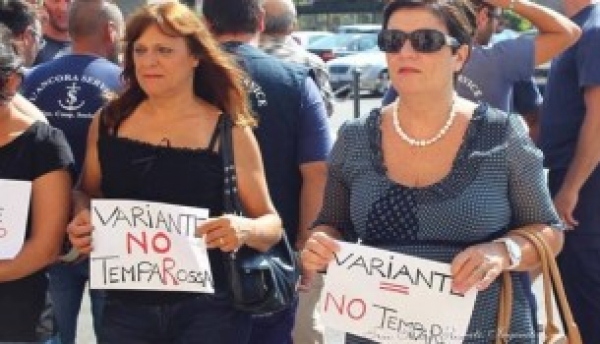 TEMPA ROSSA - Le donne di Taranto unite incalzano il sindaco e i consiglieri comunali: &quot;Dovete blindare il no a Tempa Rossa&quot;