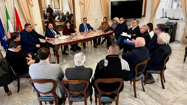 ASILI NIDO/ Confronto tra Comune di Taranto e parti sociali su esternalizzazione: il nodo è la tutela dei posti di lavoro
