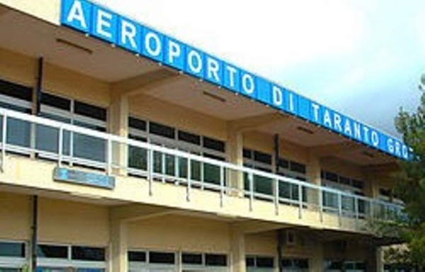 AEROPORTO - D&#039;Amato (M5S): &quot;Perchè Vendola preferisce i droni ai passeggeri e al turismo?&quot;
