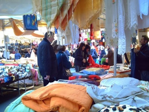 TARANTO - Stabilite le aperture domenicali dei mercati di Talsano e Salinella
