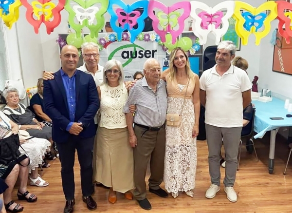 COMPLEANNI SPECIALI/ Auser di Taranto festeggia i 105 anni di Antonio Sacco