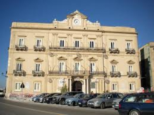 Il Caso/  Soprintendenza: Il Consiglio comunale di Taranto insorge &quot;Siamo stati al servizio del Paese ora chiediamo rispetto per la nostra storia&quot;