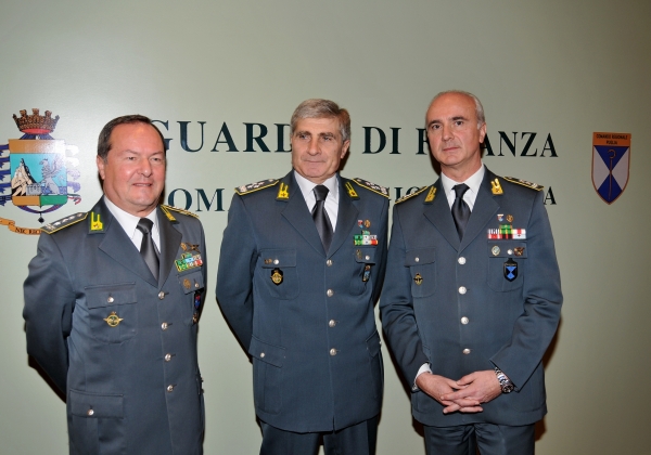 PUGLIA - IL COMANDANTE GENERALE DELLA GUARDIA DI FINANZA, GENERALE DI CORPO D’ARMATA SAVERIO CAPOLUPO, IN VISITA ALLE FIAMME