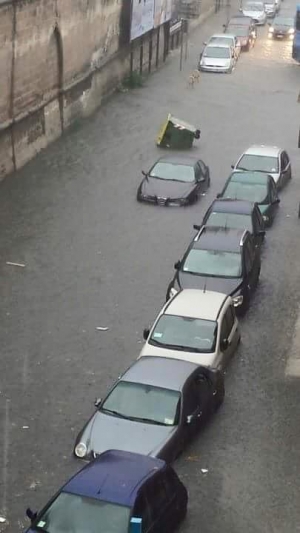 TARANTO/ Bomba d&#039;acqua, emergenza allagamenti in città e provincia: serie di black-out, blocco anche all&#039;Ilva