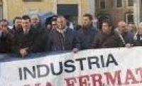 TARANTO- INDOTTO ILVA/ Il Governo dice no al Fondo di Garanzia. Fra le aziende monta la protesta. Possibile la messa in libertà dei lavoratori.