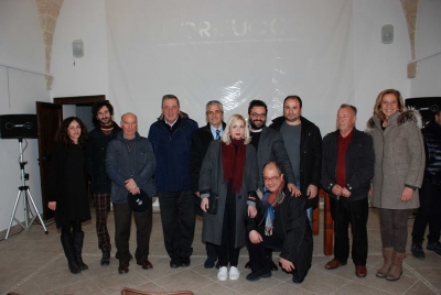 Grottaglie/ “Fuorifuoco”, bene la prima del documentario sul rito dei falò in Puglia