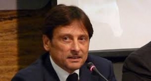 DARIO STEFÀNO: &quot;IL GOVERNO NAZIONALE OSTINATO, ASCOLTI I VESCOVI, NO ALLA PUGLIA PATTUMIERA&quot;