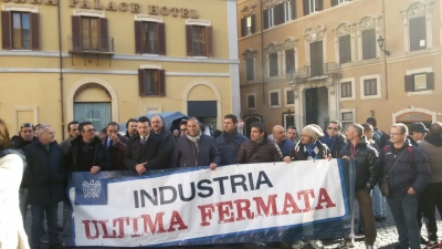 SVILUPPO - Indotto Ilva, massiccia protesta a Roma. La Fiom non condivide l&#039;iniziativa di Confindustria