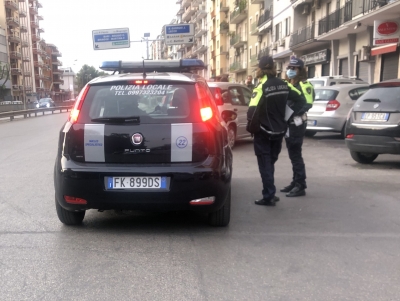 CORONAVIRUS/ Tampone negativo per i 4 agenti della Polizia locale di Taranto entrati in contatto con un contagiato