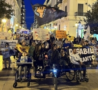 GIORNATA PERSONE CON DISABILITÀ / Oggi a Taranto sit-in dell&#039;Associazione Dis-Education: &quot;no barriere, ma mobilità è un diritto di tutti&quot;