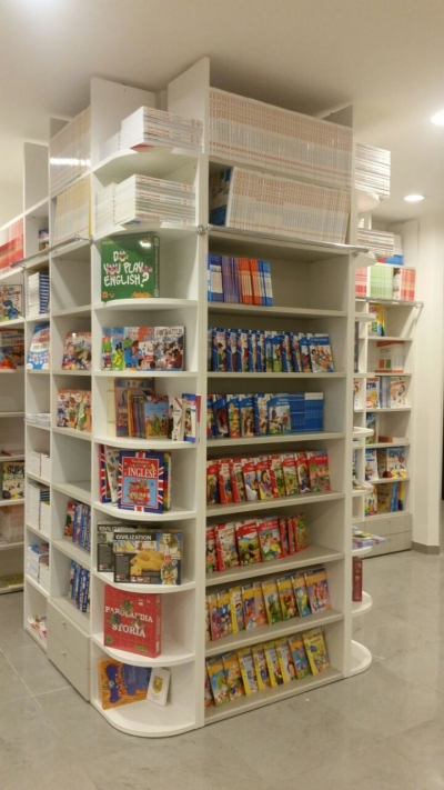INFANZIA - La libreria &quot;Sussidi didattici&quot; trasferisce la sede in via Umbria. Oltre a libri di testo, giochi, laboratori didattici e libri per bambini fino a 10 anni