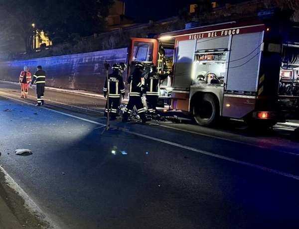 TRAGEDIA A TARANTO/ Sfonda guard rail con l’auto e muore dopo un volo di cinque metri