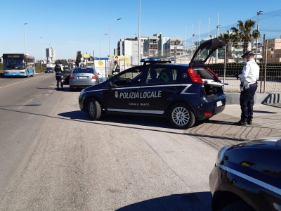 CORONAVIRUS/ Bilancio della Polizia locale di Taranto, dall’inizio di aprile 300 persone controllate, una dozzina quelle sanzionate