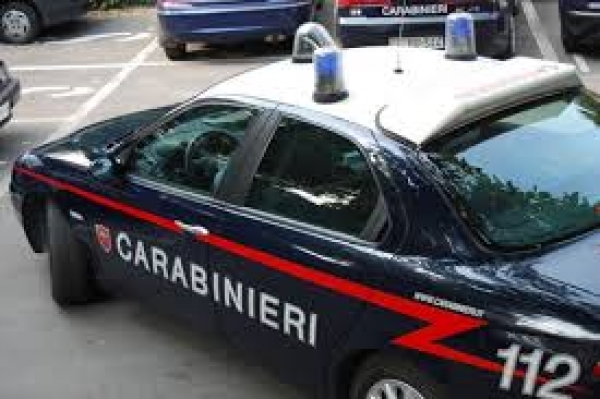 Carabinieri in azione in provincia di Bari: arresti per tre persone per una violenta rissa a Capurso (BA), un arresto a Bari ed uno a Bitritto per spaccio di stupefacenti ed uno a Barletta per tentato furto di auto.
