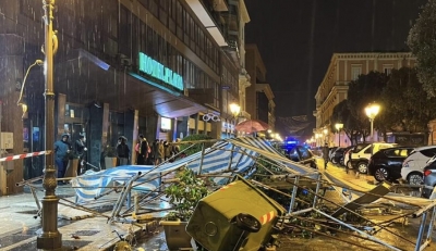 MALTEMPO/ A Taranto crolla impalcatura. Nel Salento notevoli i danni causati dal forte vento