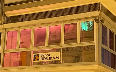 SALUTE/ Campagna di prevenzione del tumore al seno, l’agenzia Fideuram Private Banker di Taranto si tinge di rosa