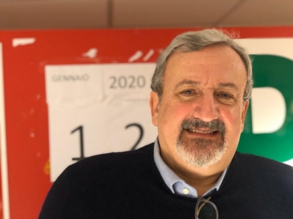 PRIMARIE/  Vince Emiliano, è lui il candidato del centro sinistra in Puglia