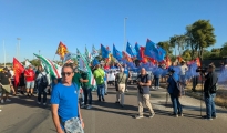 EX ILVA CHIUDE AREA A CALDO/  Lavoratori indotto in assemblea e corteo di protesta: imprese ritirino subito i licenziamenti. Domani 24 ore di sciopero a partire dalle 9 di oggi