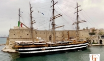 GRADITI RITORNI/ Oltre 78mila persone hanno visitato Nave Vespucci durante la sua tappa tarantina