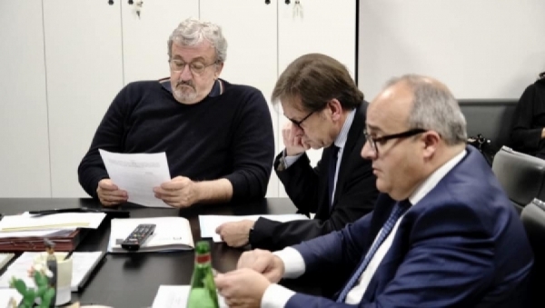 CORONAVIRUS/ Emiliano “non c’è alcun segno che l’ex Ilva sia un focolaio di contagi”