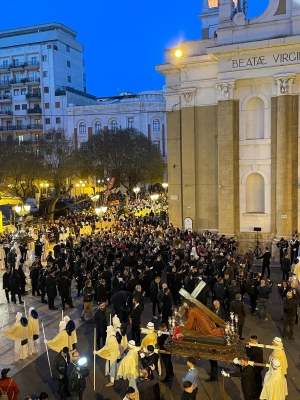 PASQUA TARANTINA/ Riti e Vespucci attraggono i turisti: Taranto sold out