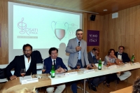 AL VIA IL IV CONCORSO ENOLOGICO NAZIONALE DEI VINI ROSATI D’ITALIA. Presentato all&#039;EXPO a Milano.