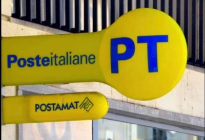 INTIMITÀ VIOLATA/ Spiava le colleghe in bagno con una telecamera: arrestato a Taranto direttore ufficio PT