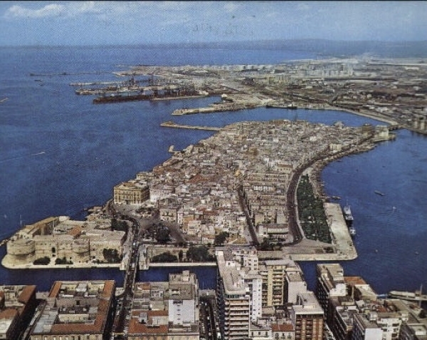 Taranto/Forte Puzza di Gas in città. Ancora nessuna notizia dagli Enti competenti.