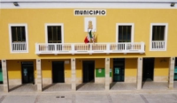 CASTELLANETA/ I DIPENDENTI  DEL COMUNE SENZA STIPENDIO.