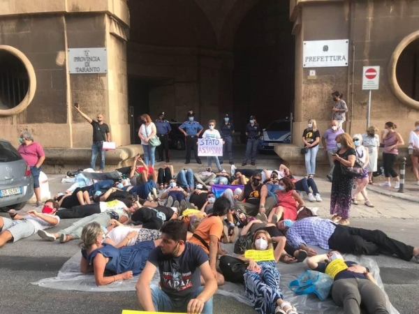 LA SENTENZA- REAZIONI/ Nuovo pressing del Comitato su Cedu, Onu, Ue, flash mob davanti alla Prefettura di Taranto
