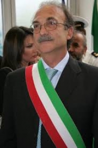 TARANTO - Messaggio del Sindaco Ezio Stefàno:MAI DISTOLTO I MIEI PENSIERI DALLA CURA DELLA CITTÀ