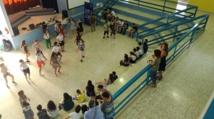 SCUOLA - Festa di quartiere per la fine dell&#039;anno scolastico della &quot;Pirandello&quot;. Ieri danze e canti, oggi la rappresentazione teatrale