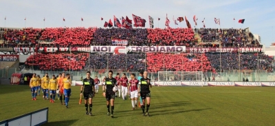 CALCIO/ Taranto: I rossoblù battono 2-1 il Cerignola e avvicinano la vetta