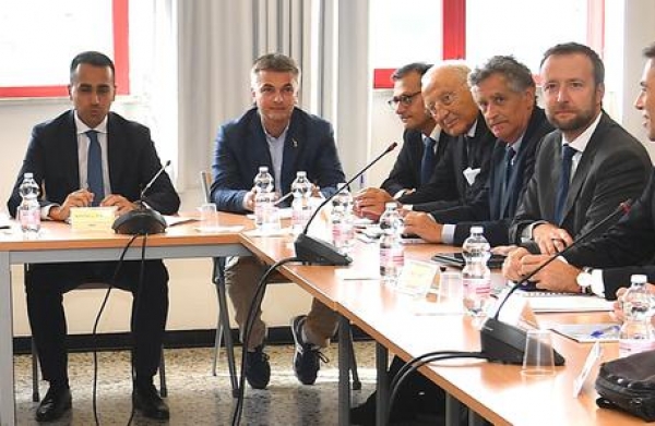 ILVA/ Di Maio a Genova “nessuno perderà il posto di lavoro”