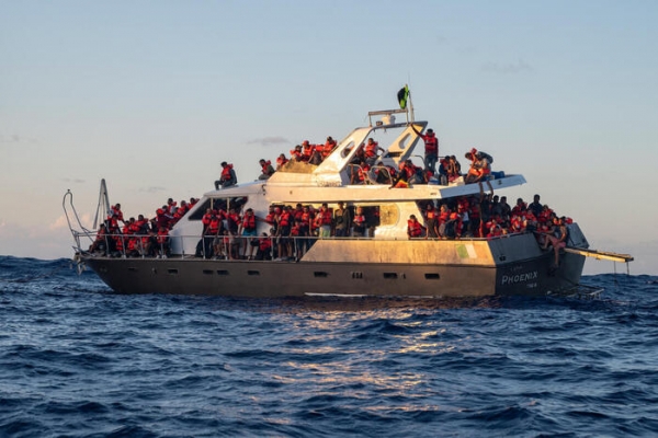 MIGRANTI/ E’ quello di Taranto il “porto sicuro” per la Humanity1, a bordo 398 persone di cui 110 minori non accompagnati