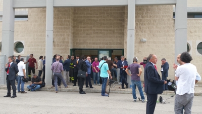L'esterno della Caserma dei Vigili del Fuoco presso cui si sta celebrando il procedimento "Ambiente svenduto"