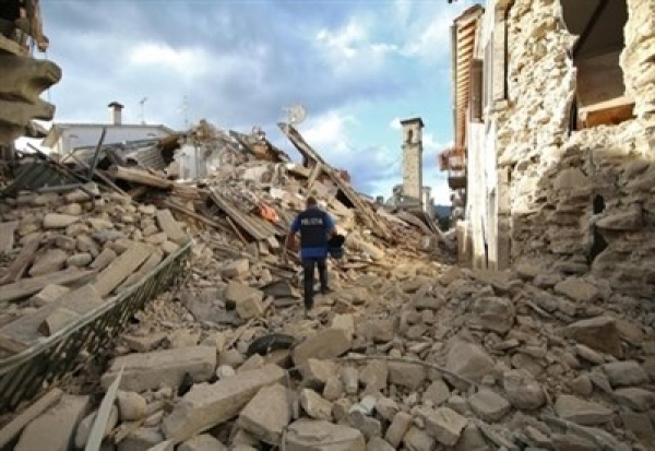 SINDACATI/2 - Usb, Fim, Fiom e Uilm raccolgono fondi in Ilva per le popolazioni colpite dal terremoto
