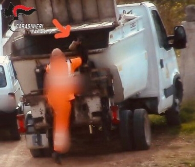 OPERAZIONE ANTIDROGA/ 19 arresti, nel cimitero di Sava la base dello spaccio