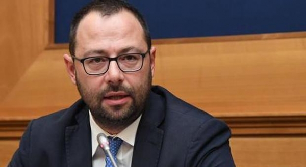 L’ANNUNCIO/ Convocato dal ministro Patuanelli il Tavolo istituzionale permanente per la riconversione economica e sociale dell’area di Taranto