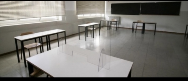 CORONAVIRUS/ Contagi in aumento, possibili restrizioni per le scuole nelle province di Taranto e Bari