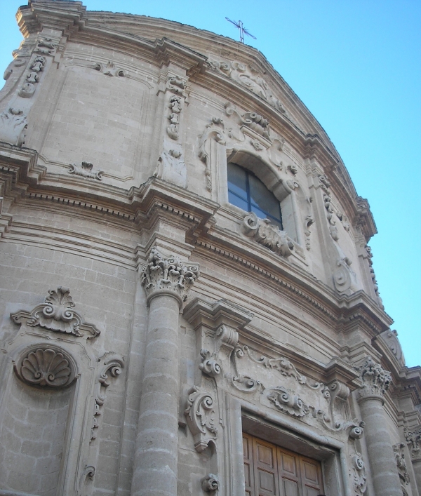 APPUNTAMENTI/  Dal 2 al 4 nell’ex chiesa di Sant’Agostino a Massafra va in scena Presenze di Luce